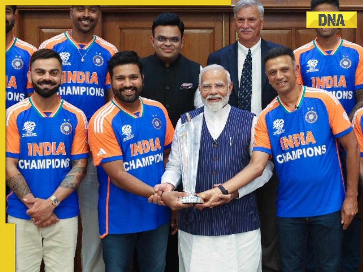 PM Modi meets Team India, poses for photos with T20 World Cup champions