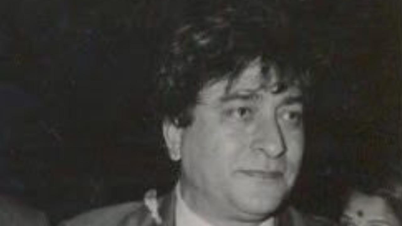 Who was Ravindra Kapoor?