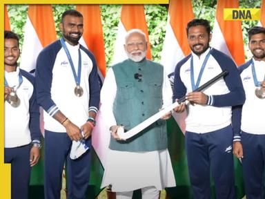 PM Modi meets India's Paris Olympics contingent on Independence Day, Hockey team gifts signed stick